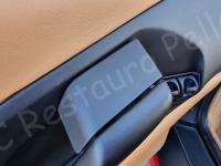 Ferrari F355 – Restauro completo delle plastiche e della pelle >>>>>>>>> - Particolare della maniglia di apertura. (DOPO)