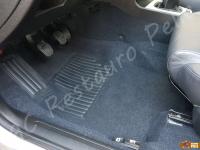 Alfa Romeo 156  - anno 2004 - Restauro volante, lavaggio interno e restauro plastiche. - Particolare della zona piedi lato guida. (DOPO)