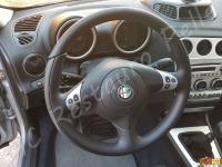 Alfa Romeo 156  - anno 2004 - Restauro volante, lavaggio interno e restauro plastiche. - Panoramica del volante. (DOPO)