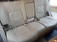 Nissan Murano  - anno 2009 - Pulizia interno in pelle e restauro pomello cambio - Panoramica del divano posteriore. (DOPO)