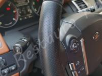 Range Rover Sport - anno 2010 - Restauro di sedili e plastiche e pulizia interno in pelle - Dettaglio della corona del volante. (DOPO)