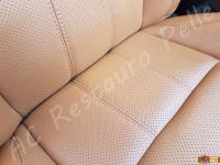 Range Rover Sport - anno 2010 - Restauro di sedili e plastiche e pulizia interno in pelle - Dettaglio della seduta lato passeggero. (DOPO)