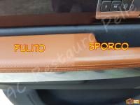 Range Rover Sport - anno 2010 - Restauro di sedili e plastiche e pulizia interno in pelle - Comparazioni pulito/sporco sulla portiera lato guida. (DOPO)