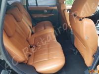Range Rover Sport - anno 2010 - Restauro di sedili e plastiche e pulizia interno in pelle - Lavaggio della pelle del divano posteriore. (DOPO)