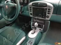 Porsche 911 Carrera 4 (996) - anno 1999 - Restauro completo dell’interno in pelle e della radica - Panoramica consolle centrale. (DOPO)