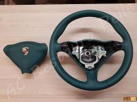 Porsche 911 Carrera 4 (996) - anno 1999 - Restauro completo dell’interno in pelle e della radica - Il volante con airbag. (DOPO)