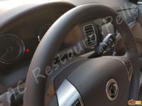 Ssangyong Korando - anno 2015 - Pulizia interno in pelle e restauro volante - Dettaglio della parte superiore della corona. (DOPO)