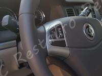 Ssangyong Korando - anno 2015 - Pulizia interno in pelle e restauro volante - Dettaglio dell'impugnatura. (DOPO)