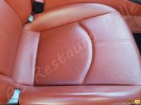 Porsche Boxster (987) - anno 2007 - Pulizia interno in pelle e restauro plastiche - Particolare della seduta lato passeggero. (PRIMA)