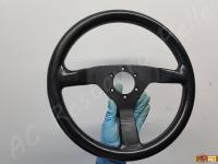 Ferrari 308 GTSi quattrovalvole - anno 1984 - Restauro di sedili e volante e pulizia dell’interno - Panoramica del volante. (PRIMA)