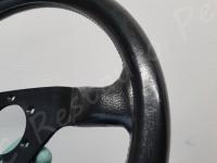 Ferrari 308 GTSi quattrovalvole - anno 1984 - Restauro di sedili e volante e pulizia dell’interno - Dettaglio dell'impugnatura destra del volante. (PRIMA)