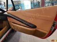 Ferrari 308 GTSi quattrovalvole - anno 1984 - Restauro di sedili e volante e pulizia dell’interno - La portiera lato passeggero. (PRIMA)