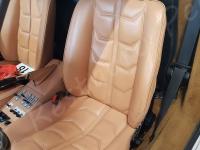 Ferrari 308 GTSi quattrovalvole - anno 1984 - Restauro di sedili e volante e pulizia dell’interno - Panoramica posto di guida. (PRIMA)