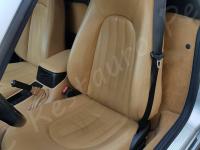 Maserati 4200GT Spyder CambioCorsa - anno 2003 - Restauro completo dell’interno - Panoramica del sedile di guida. (PRIMA)