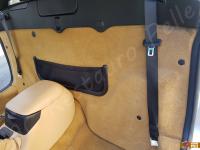 Maserati 4200GT Spyder CambioCorsa - anno 2003 - Restauro completo dell’interno - Panoramica della moquette dietro ai sedili. (PRIMA)