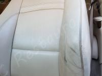BMW 335d E92 - anno 2010 - Restauro sedili, volante e lavaggio abitacolo. - Dettaglio del fianchetto esterno sedile di guida. (PRIMA)