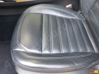Alfa Romeo Stelvio 2000 turbo Q4 - anno 2017 - Pulizia e trattamento dell’interno in pelle - Particolare della seduta di guida. (PRIMA)