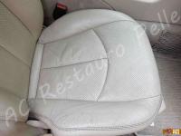 Mercedes classe E 320CDI (W211) - anno 2006 - Restauro completo interno in pelle  - Dettaglio della seduta sedile passeggero. (PRIMA)