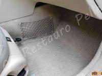 Mercedes classe E 320CDI (W211) - anno 2006 - Restauro completo interno in pelle  - Moquette zona piedi lato passeggero. (PRIMA)