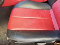 Mercedes Benz SLK 200 Kompressor - anno 2002 - Restauro completo degli interni - Particolare della seduta del sedile guida. (PRIMA)