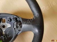 Alfa Romeo 156 TI - anno 2004 - Rivestimento volante in vera pelle con personalizzazione - Dettaglio del logo 