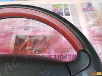 Mercedes Benz SLK 200 Kompressor - anno 2002 - Restauro completo degli interni - Dettaglio della zona bicolore del volante. (PRIMA)