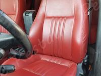 Alfa Romeo 147 - anno 2006 - Restauro volante e trattamento interno in pelle  - Panoramica del sedile guida. (PRIMA)