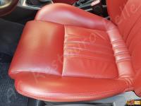 Alfa Romeo 147 - anno 2006 - Restauro volante e trattamento interno in pelle  - Particolare della seduta di guida. (PRIMA)