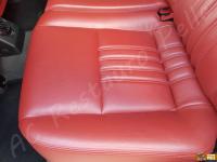 Alfa Romeo 147 - anno 2006 - Restauro volante e trattamento interno in pelle  - Particolare della seduta del divano posteriore. (PRIMA)