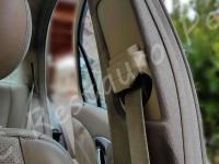 Mercedes classe E 320CDI (W211) - anno 2006 - Restauro completo interno in pelle  - Tessuto di rivestimento dei montanti, annerito dagli anni e dallo sporco. (PRIMA)