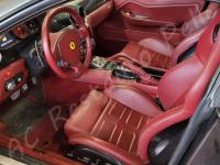 Ferrari 599 GTB - Lavaggio completo dell’interno con trattamento ammorbidente - Panoramica dell'abitacolo lato guida. (PRIMA)