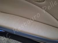 BMW 330 Ci cabrio (E46) - Restauro completo degli interni - >>>>>>>>>>>>>>>>> - Dettaglio bracciolo passeggero. (PRIMA)