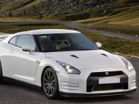 Nissan GT-R - anno 2011 - Rivestimento e personalizzazione volante - La Nissan GT-R. (-)
