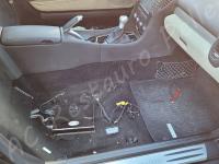 Mercedes SLK 200 kompressor (R171) - Restauro completo degli interni  - Moquette lato passeggero. (PRIMA)