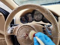 Porsche Cayenne 2012 - Lavaggio completo dell’interno in pelle e della moquette - Lavaggio volante. (DURANTE)