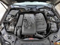 Mercedes classe E 320CDI (W211) - anno 2006 - Restauro completo interno in pelle  - Il vano motore. (PRIMA)