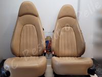 Maserati 4200GT – Restauro completo dell’interno: pelle e plastiche. - Panoramica dei sedili anteriori. (PRIMA)