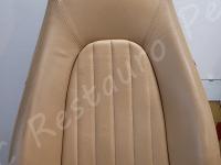 Maserati 4200GT – Restauro completo dell’interno: pelle e plastiche. - Particolare dello schienale passeggero. (PRIMA)