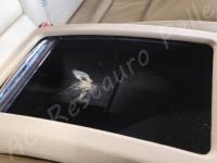 Mercedes CL63 AMG – Lavaggio e igienizzazione di tutto l'abitacolo e restauro pulsanti appiccicosi - Interno del vano portaoggetti posteriore. (PRIMA)