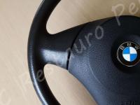 BMW serie 1 (E87) - anno 2006 -  Rivestimento volante in vera pelle con personalizzazione - Dettaglio dell'impugnatura sinistra. (PRIMA)