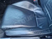 Aston Martin V8 Vantage (Alessandro Pedersoli) – Restauro degli interni - Particolare della seduta di guida. (PRIMA)