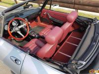 AC Restauro Pelle su RuoteClassiche di Dicembre 2018! Reportage completo. - L'interno dell'auto e il nostro amico, l'ing. Marcello Di Pietro, mentre fa un giro con l'ing. Ramaciotti. (-)