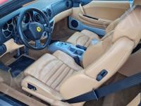 Ferrari 360 Modena – Restauro plastiche e pulizia interno >>>>>>>>>>> - Panoramica dell'abitacolo lato guida. (PRIMA)