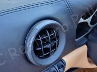 Ferrari 360 Modena – Restauro plastiche e pulizia interno >>>>>>>>>>> - Bocchetta aria lato guida. (PRIMA)
