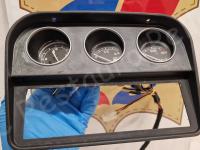 Ferrari F355 – Restauro completo degli interni (pelle e plastiche) >>>>>>> - Modanatura della consolle centrale. (PRIMA)