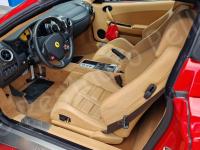 Ferrari F430 spider – Restauro plastiche appiccicose >>>>>>>>>>>> - Panoramica abitacolo lato guida. (PRIMA)