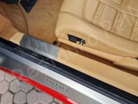 Ferrari F430 spider – Restauro plastiche appiccicose >>>>>>>>>>>> - Dettagli battitacco lato guida. (PRIMA)