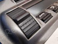Porsche Cayman S – Restauro completo interno (pelle e plastiche) >>> - Dettagli dei pulsanti. (PRIMA)