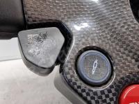 Ferrari F12 Berlinetta – Restauro completo delle plastiche >>>>>>>>>>>> - Dettagli dei vari comandi sul volante. (PRIMA)