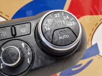 Ferrari F12 Berlinetta – Restauro completo delle plastiche >>>>>>>>>>>> - Dettagli del climatizzatore. (PRIMA)